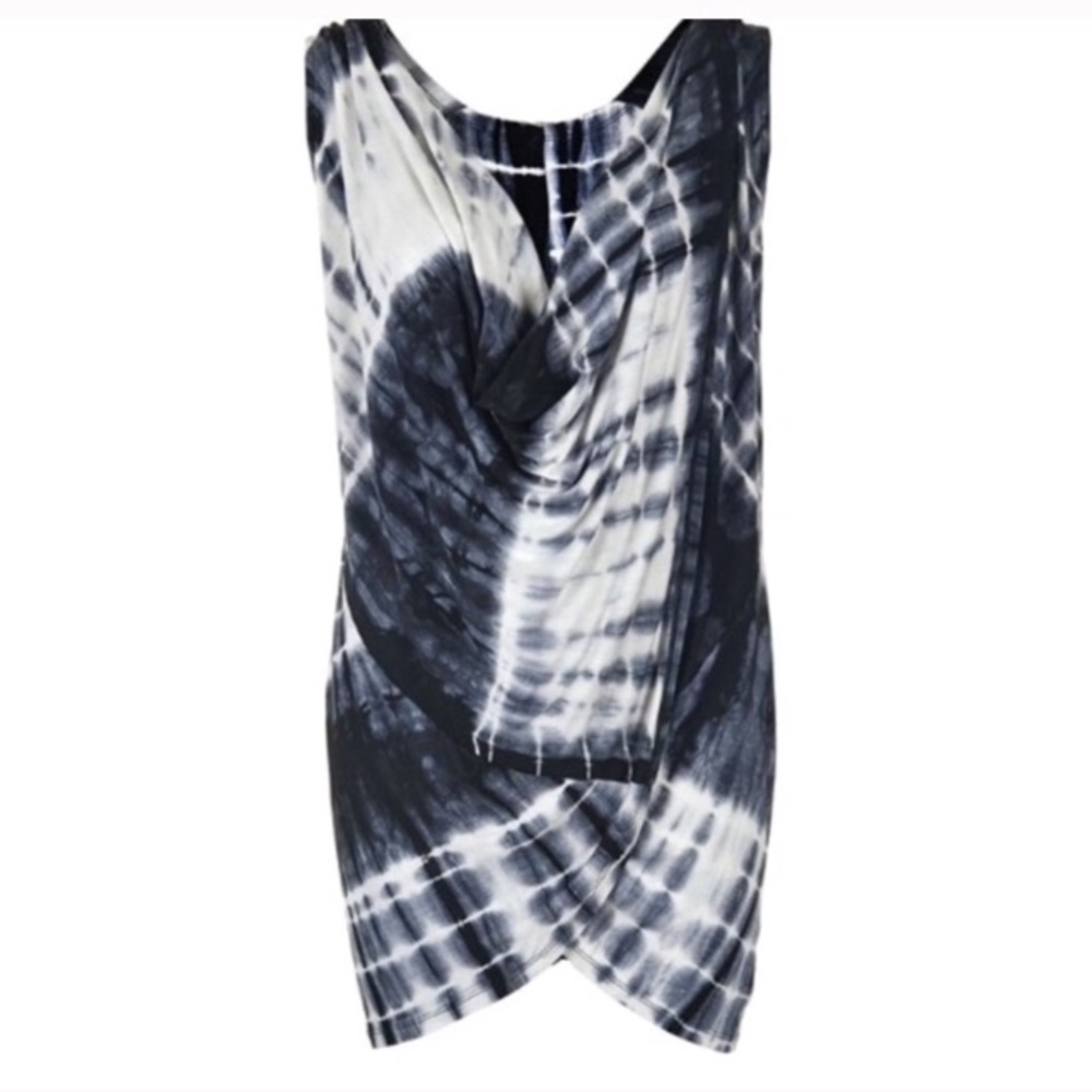 NWT CoCo + Carmen Lotus Front Twist Top